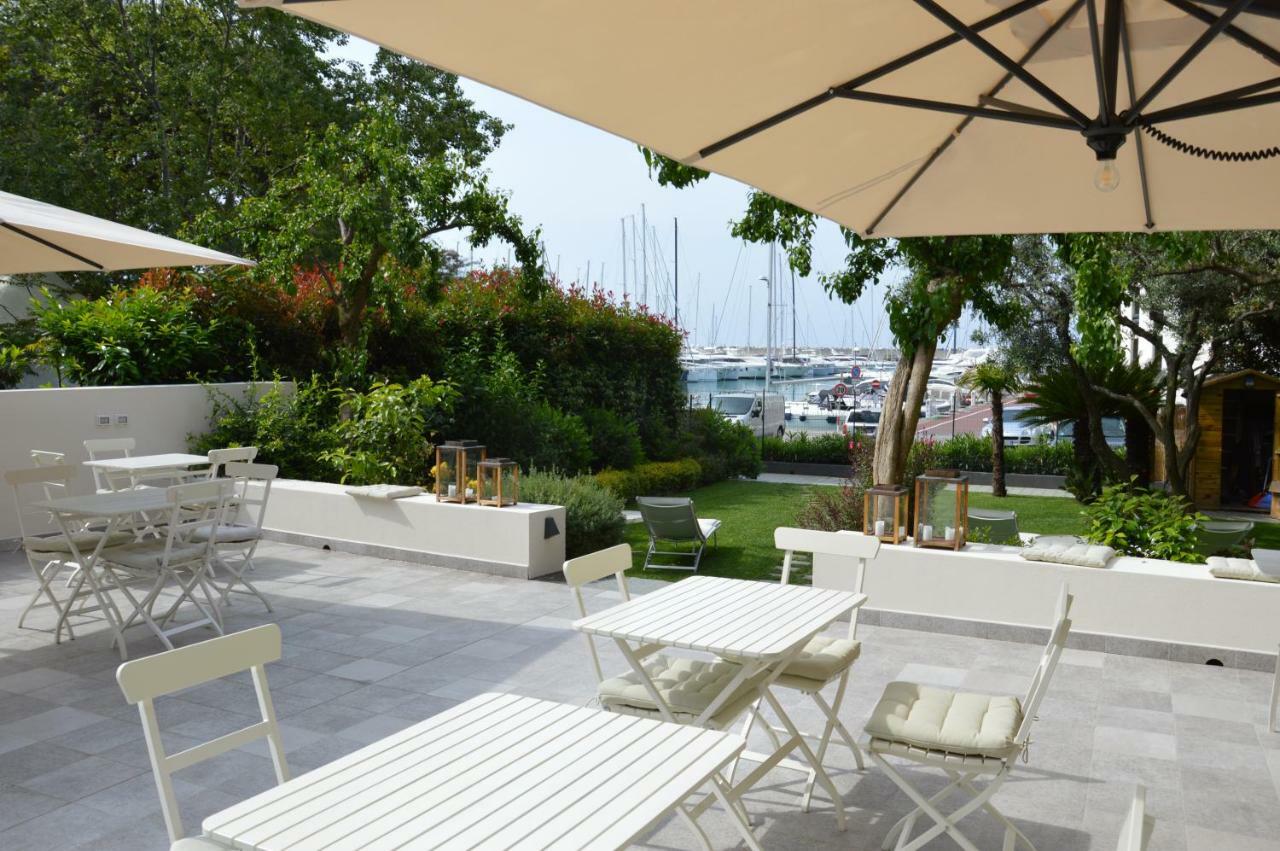 Blu Hotel Lavagna Buitenkant foto
